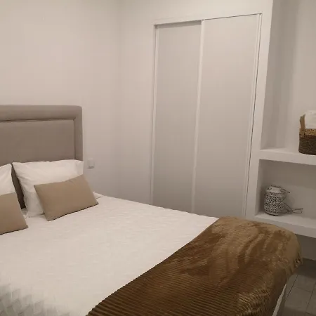Casinha D'avo בית נופש נאזרה