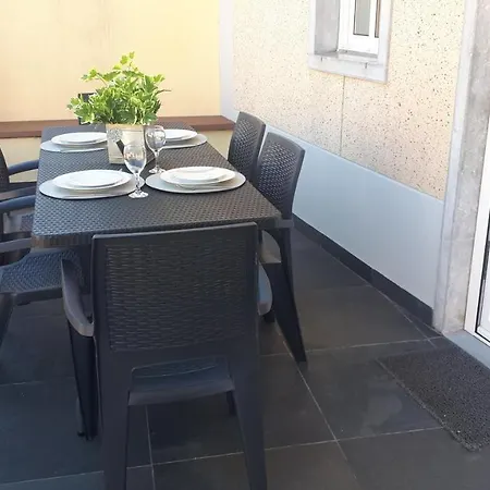 Casinha D'avo בית נופש נאזרה