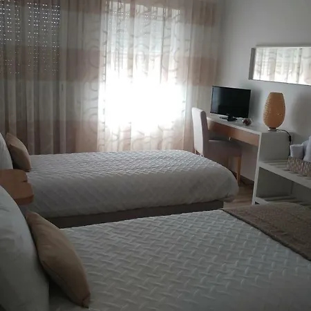 Casinha D'avo * נאזרה